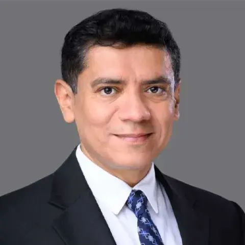 Saul Ramirez Headshot